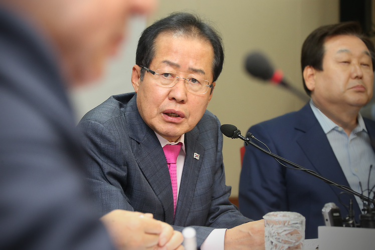 제목 노출 영역입니다 이미지