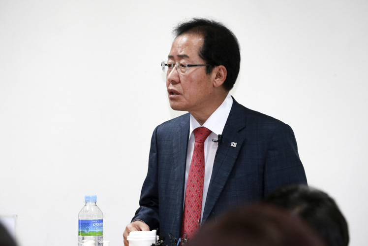 제목 노출 영역입니다 이미지