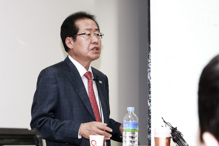 제목 노출 영역입니다 이미지