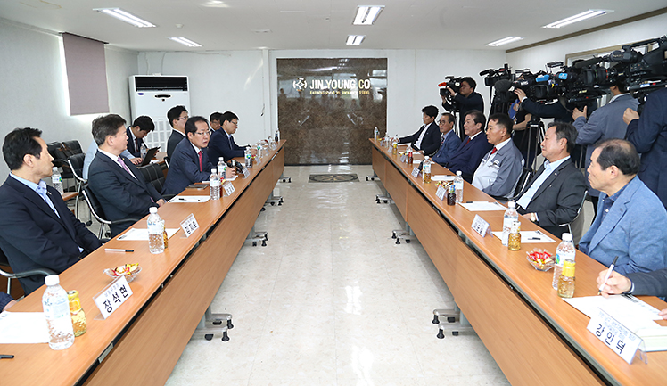 제목 노출 영역입니다 이미지
