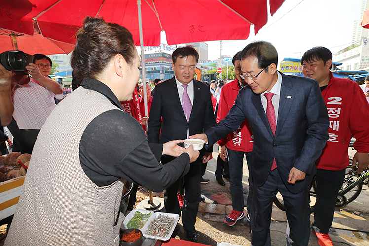제목 노출 영역입니다 이미지