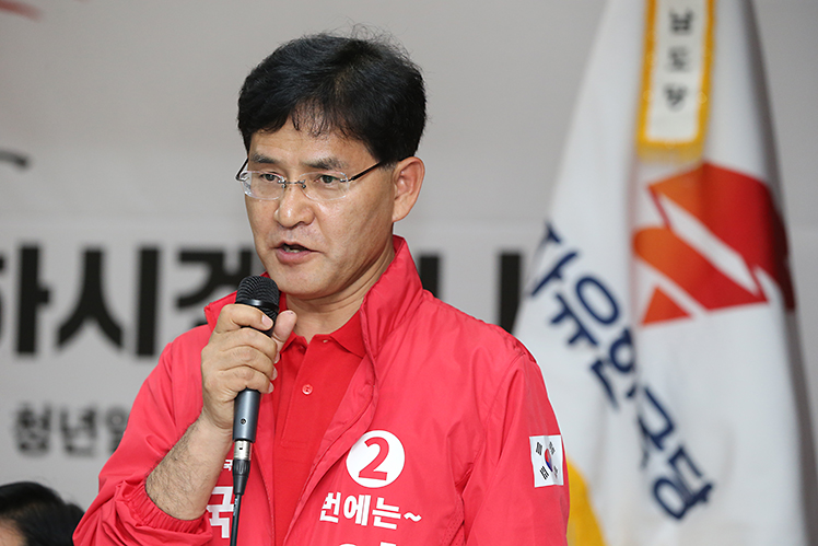 제목 노출 영역입니다 이미지