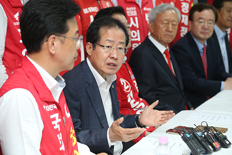 제목 노출 영역입니다 이미지