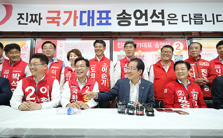 제목 노출 영역입니다 이미지