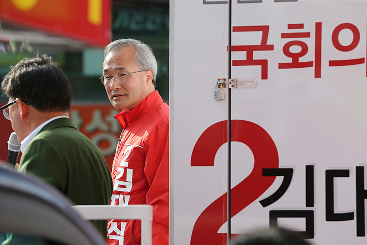 제목 노출 영역입니다 이미지
