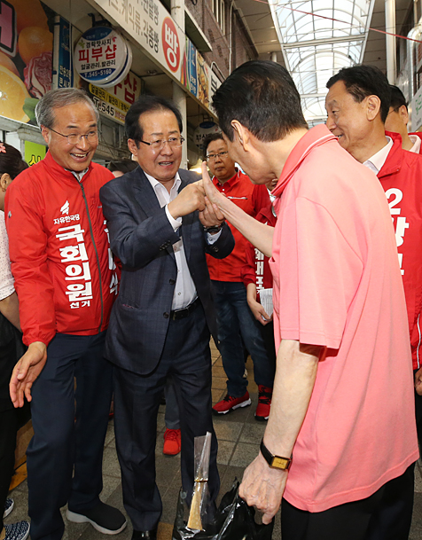 제목 노출 영역입니다 이미지
