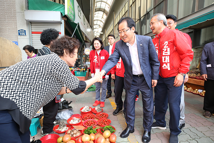 제목 노출 영역입니다 이미지