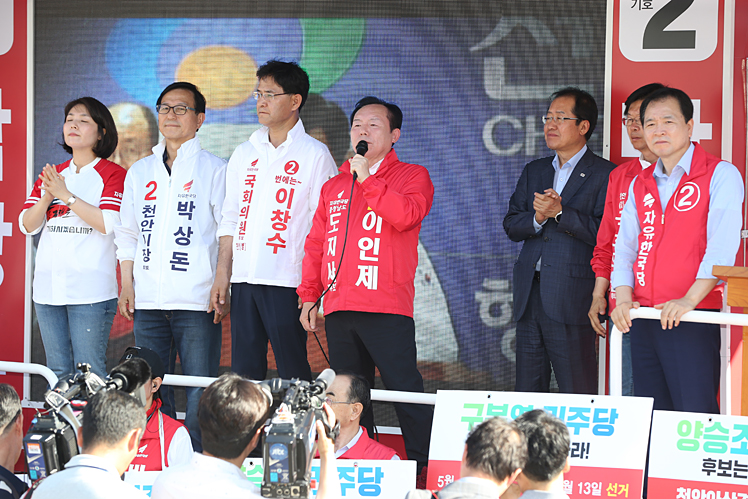 제목 노출 영역입니다 이미지