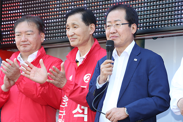 제목 노출 영역입니다 이미지