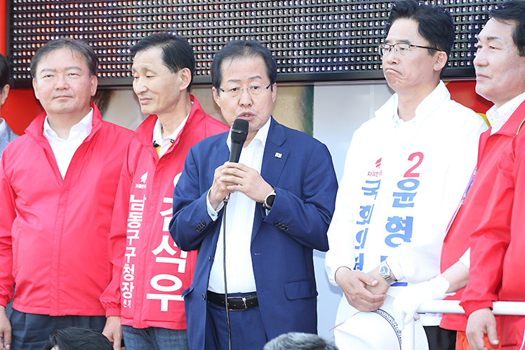 제목 노출 영역입니다 이미지