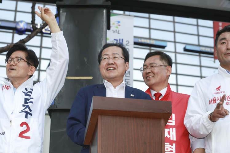제목 노출 영역입니다 이미지