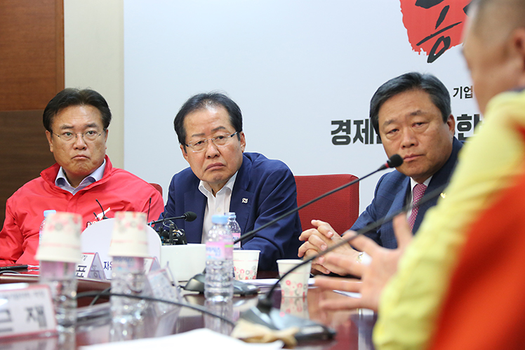 제목 노출 영역입니다 이미지