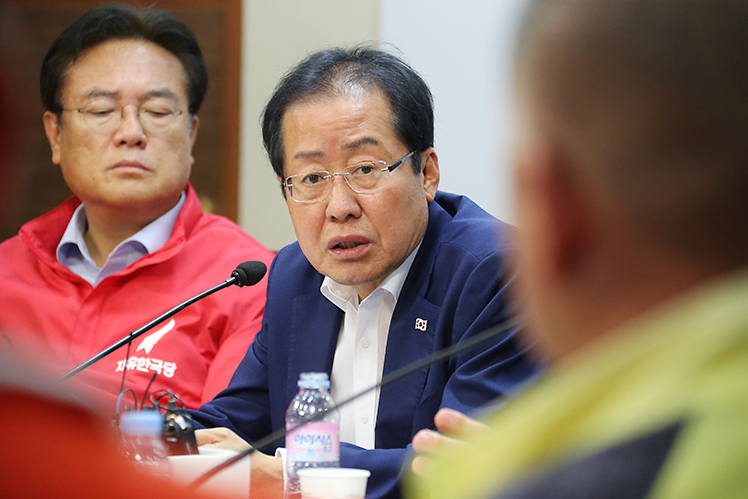 제목 노출 영역입니다 이미지