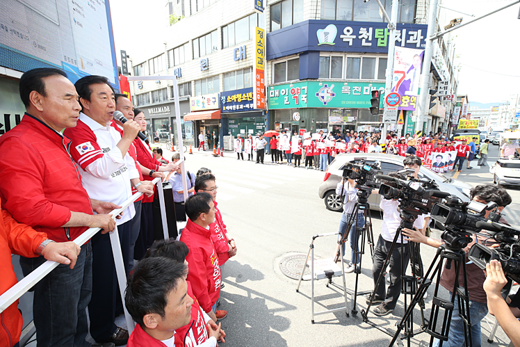 제목 노출 영역입니다 이미지