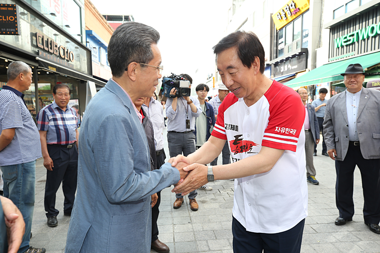 제목 노출 영역입니다 이미지