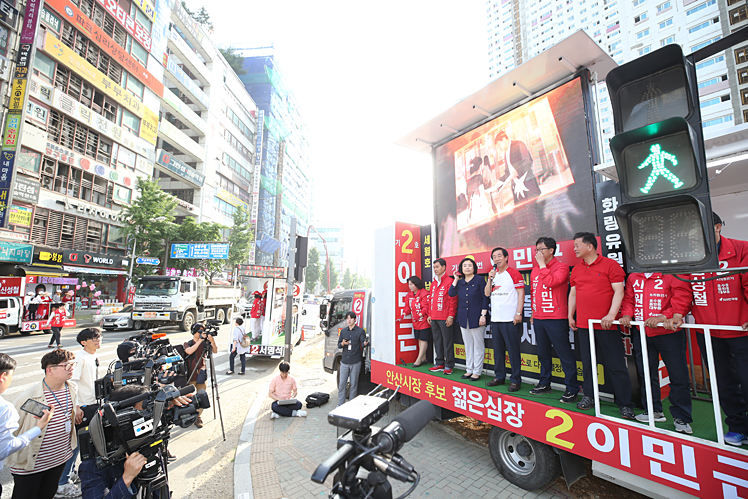제목 노출 영역입니다 이미지