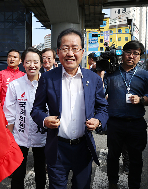 제목 노출 영역입니다 이미지