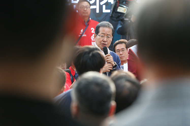 제목 노출 영역입니다 이미지