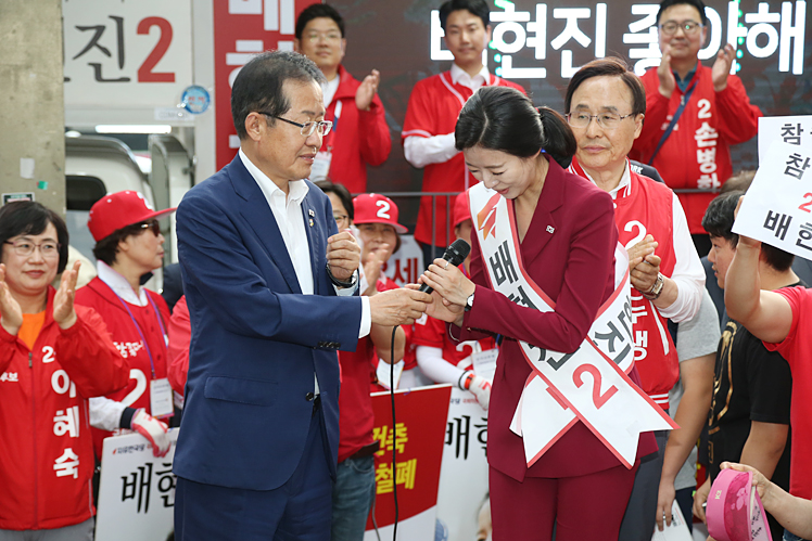 제목 노출 영역입니다 이미지