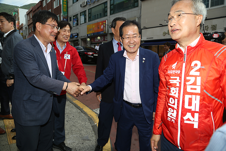 제목 노출 영역입니다 이미지