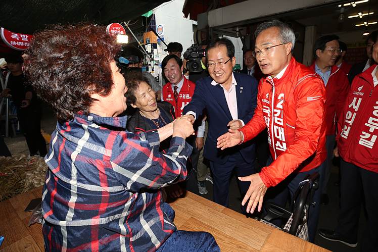 제목 노출 영역입니다 이미지