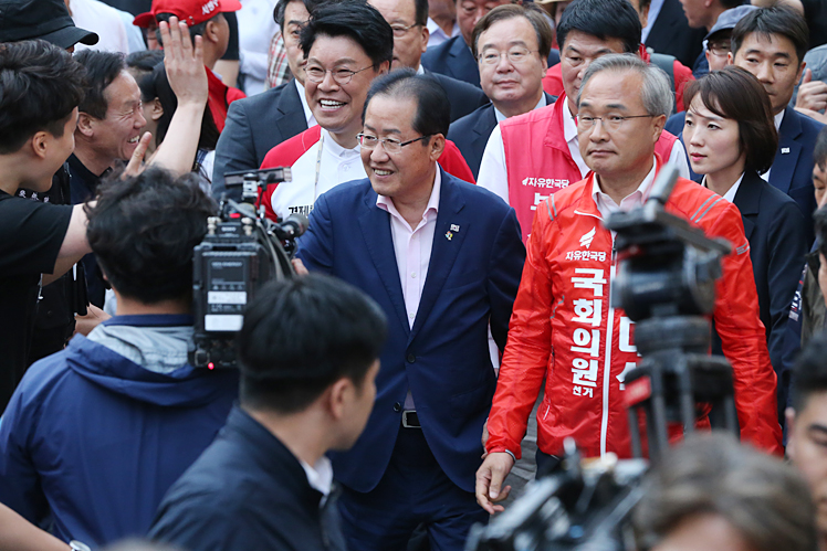 제목 노출 영역입니다 이미지