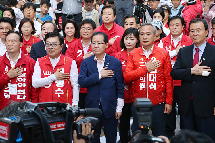 제목 노출 영역입니다 이미지