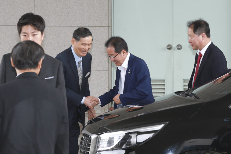 제목 노출 영역입니다 이미지
