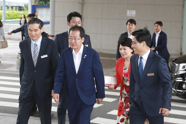 제목 노출 영역입니다 이미지