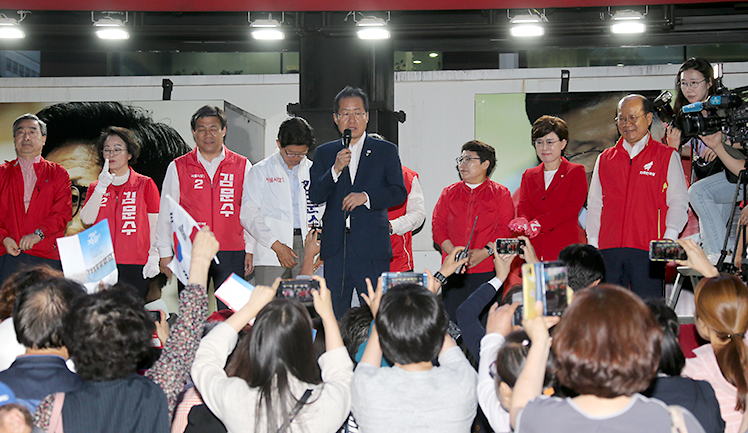 제목 노출 영역입니다 이미지