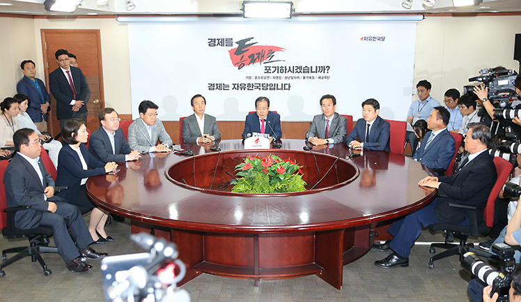 제목 노출 영역입니다 이미지
