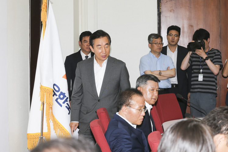 제목 노출 영역입니다 이미지