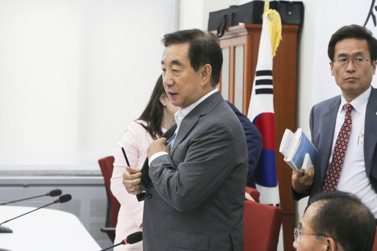 제목 노출 영역입니다 이미지