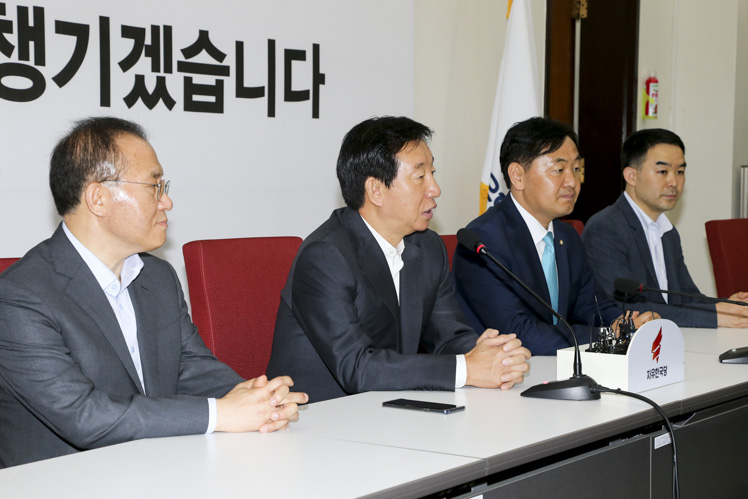 제목 노출 영역입니다 이미지