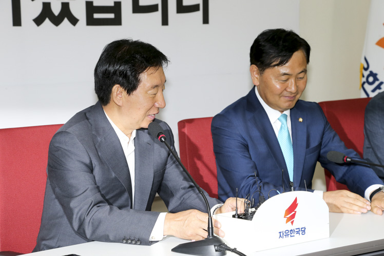 제목 노출 영역입니다 이미지