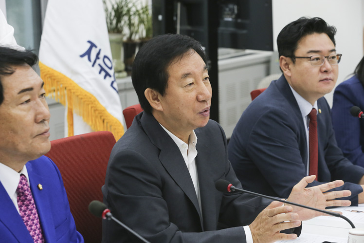 제목 노출 영역입니다 이미지
