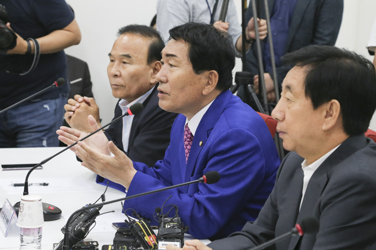 제목 노출 영역입니다 이미지