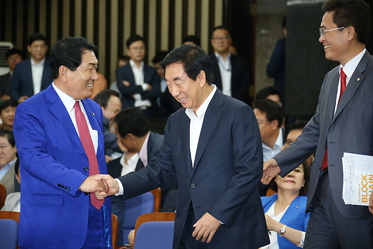 제목 노출 영역입니다 이미지