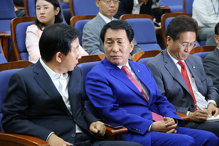 제목 노출 영역입니다 이미지