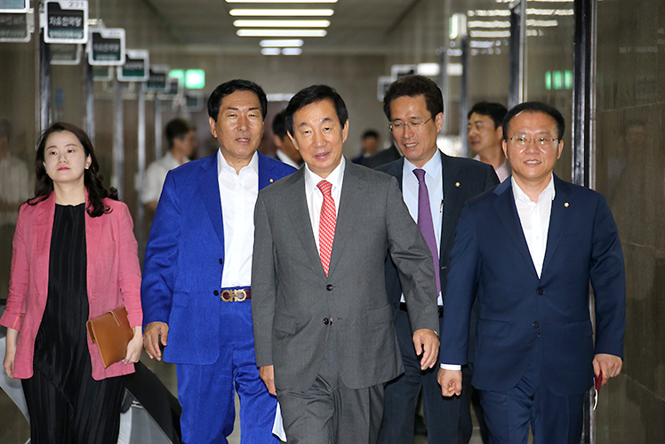 제목 노출 영역입니다 이미지