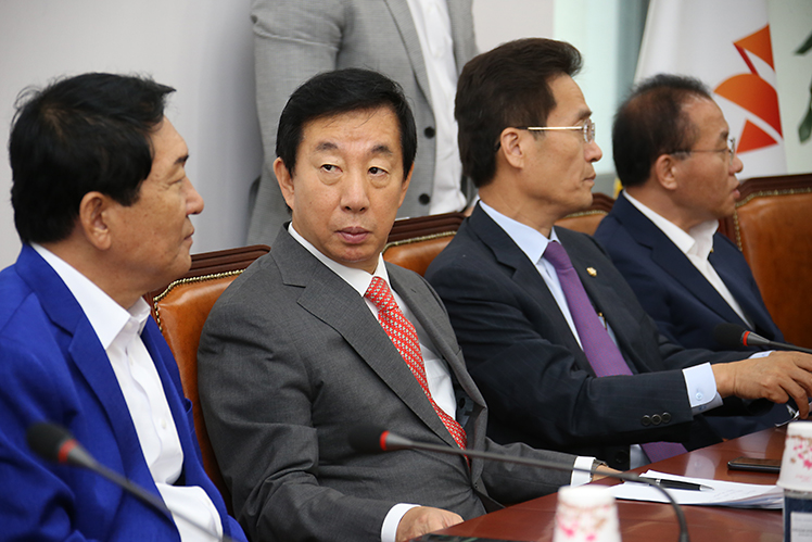 제목 노출 영역입니다 이미지