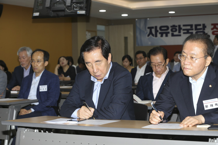 제목 노출 영역입니다 이미지