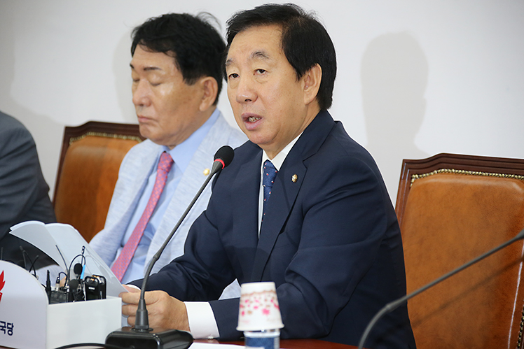 제목 노출 영역입니다 이미지