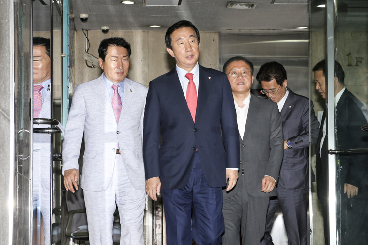 제목 노출 영역입니다 이미지