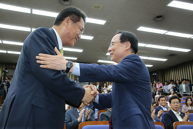 제목 노출 영역입니다 이미지