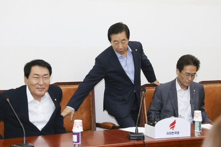 제목 노출 영역입니다 이미지