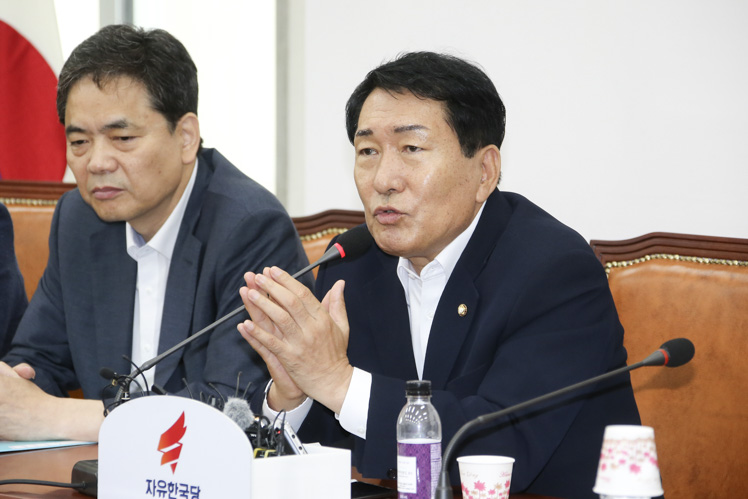 제목 노출 영역입니다 이미지
