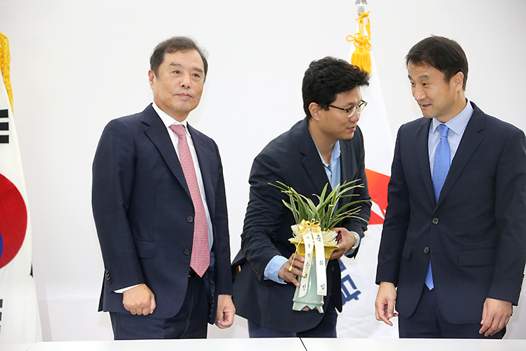 제목 노출 영역입니다 이미지