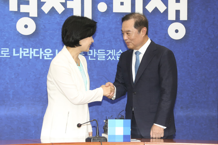 제목 노출 영역입니다 이미지