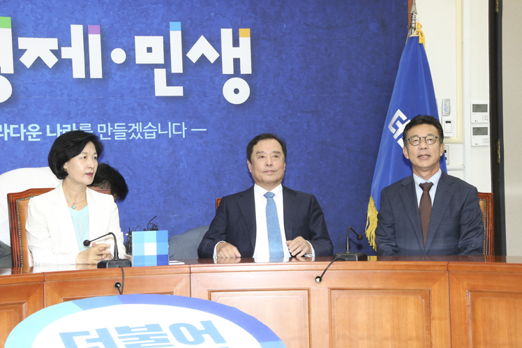 제목 노출 영역입니다 이미지